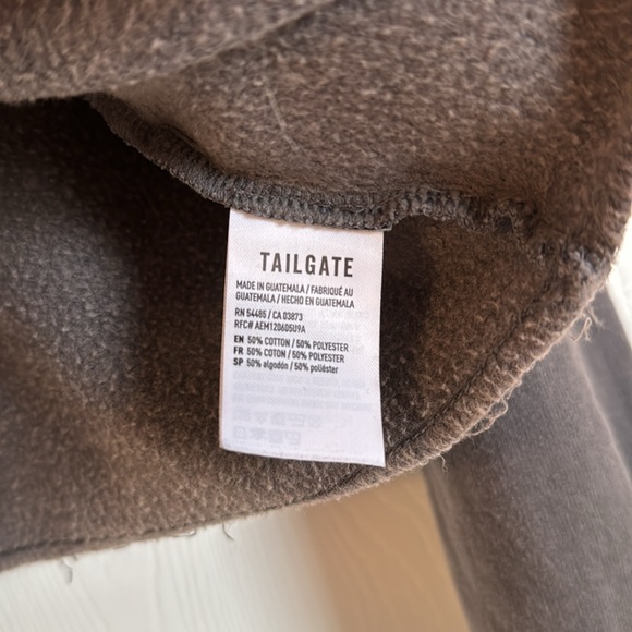 Tailgate Cropped Marvel Sweatshirt Washed Gray, Size XS - Picture 3 of 5